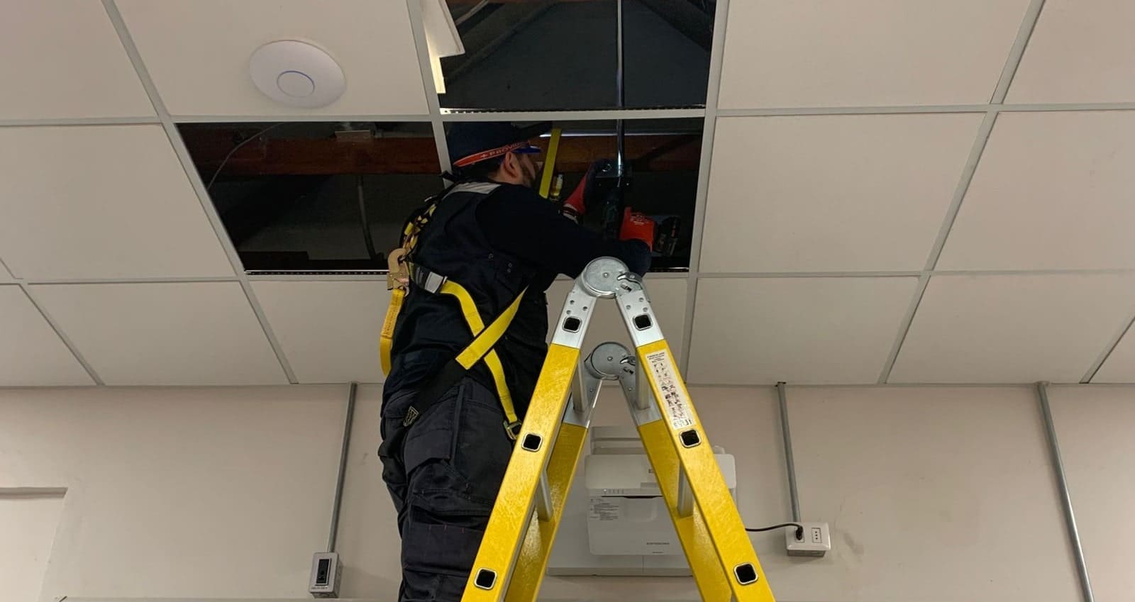 Proyecto Cableado estructurado, racks, Wi‑Fi y comunicaciones 1